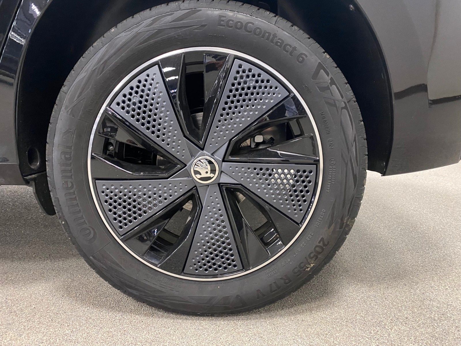 Fahrzeugabbildung SKODA Kamiq 1.5 TSI ACT DSG Monte Carlo+MATRIX+APP++++