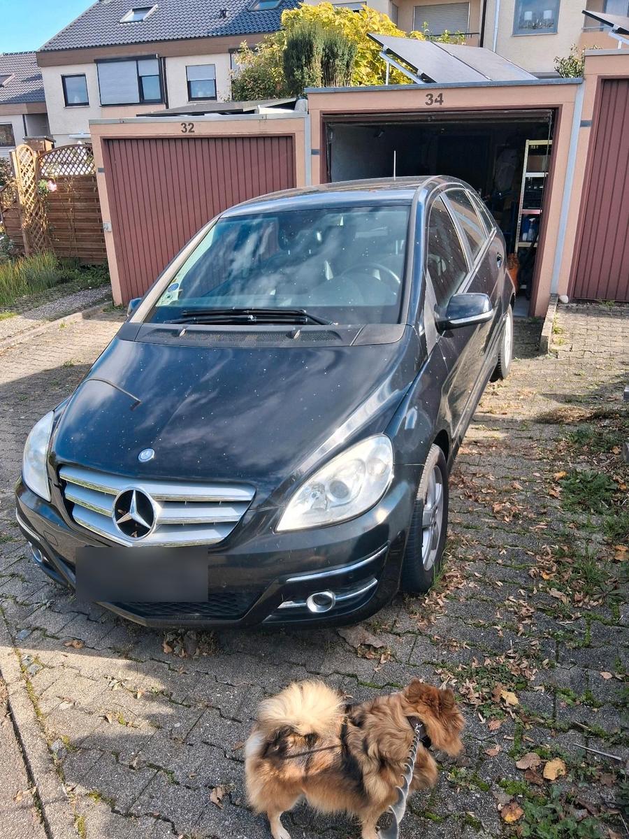 Mercedes-Benz B 200