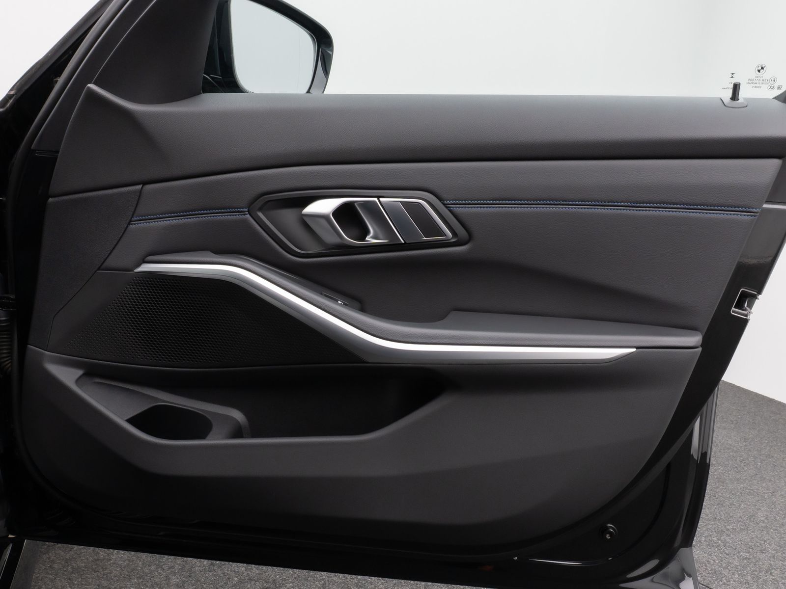 Fahrzeugabbildung BMW 318d M Sport DAB HUD CockPitPro Lordos PDC Leder