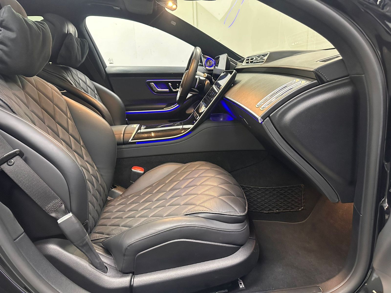 Fahrzeugabbildung Mercedes-Benz S 580 e 4MATIC AMG-LINE *PANO*MAGICV*