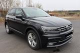 Volkswagen Tiguan 2.0 TSI 162kW DSG 4MOTION Highline Hi... - Volkswagen Tiguan mit Benzin-Antrieb: Schwarz, Head-Up Display