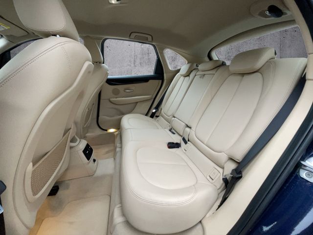 BMW 216 d Active Tourer 216 d Automatik*NAVI*LED*PDC