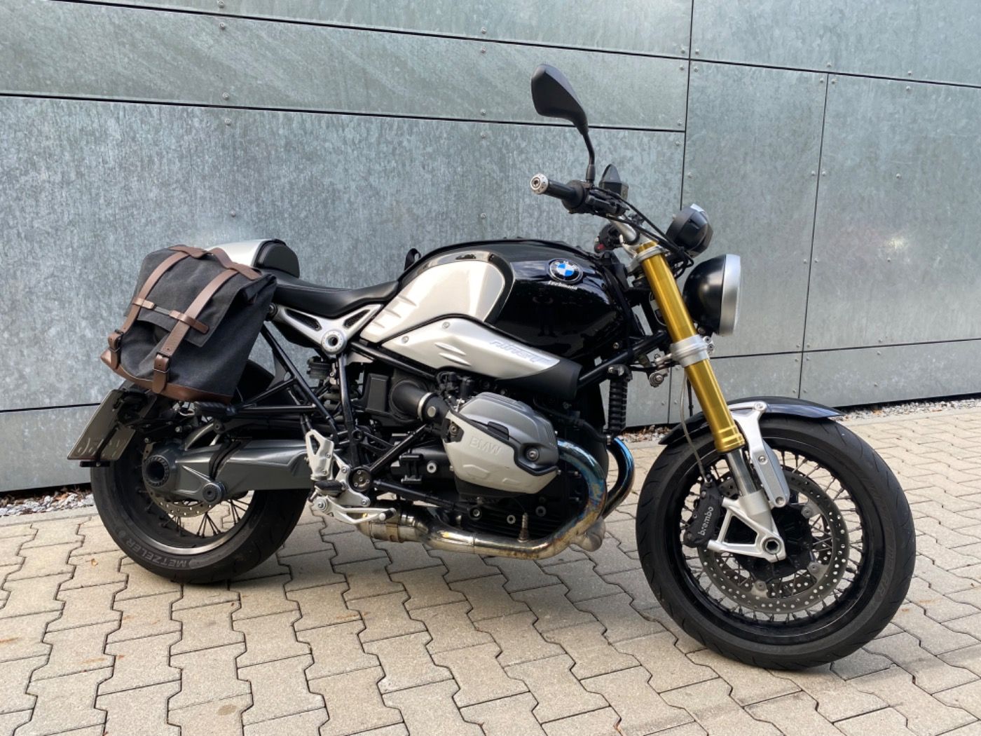 Fahrzeugabbildung BMW R nine T viel Zubehör