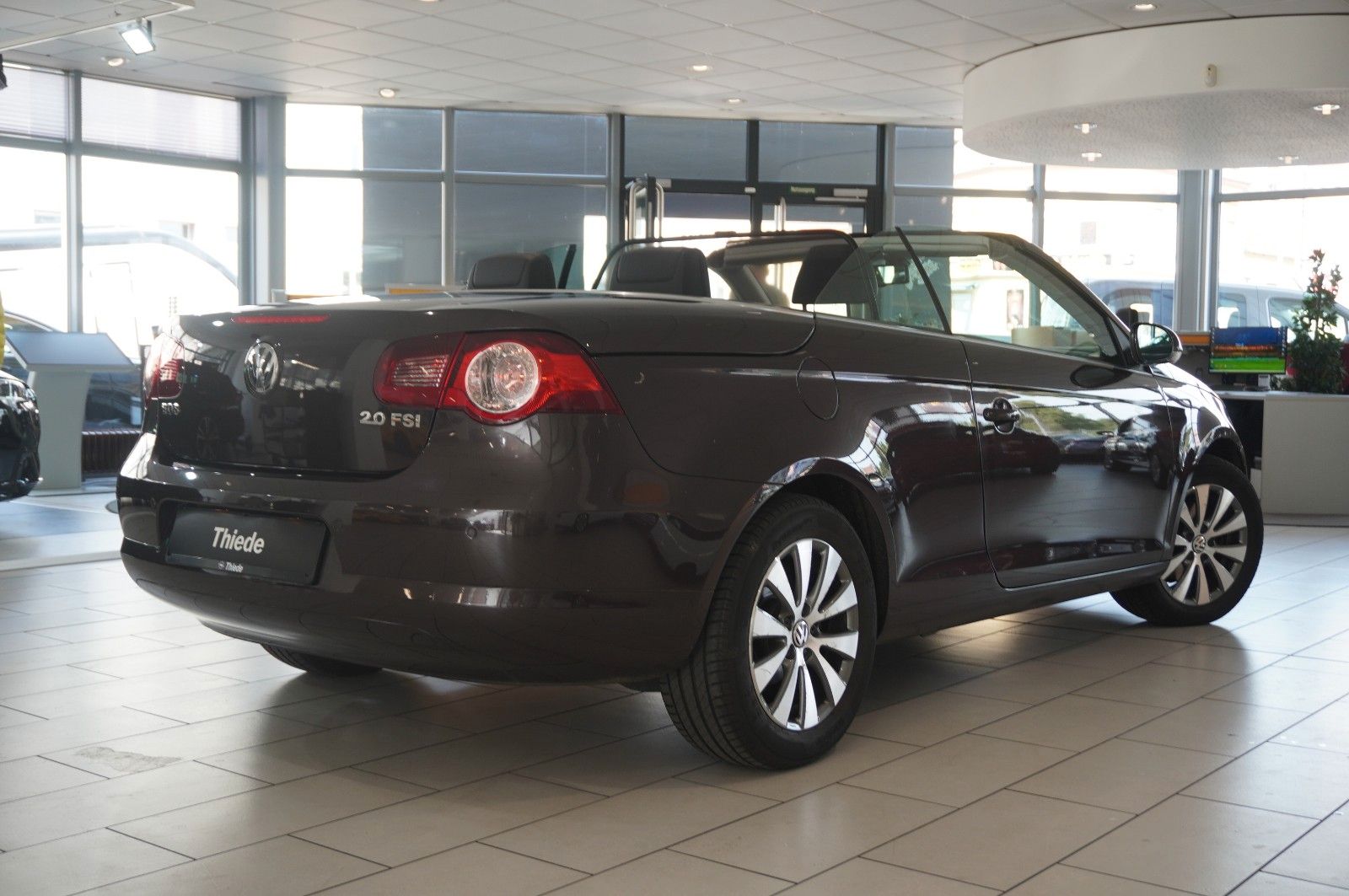 Fahrzeugabbildung Volkswagen Eos 2.0 FSI CABRIO SPORT/XENON/PDC/SHZ/LEDER
