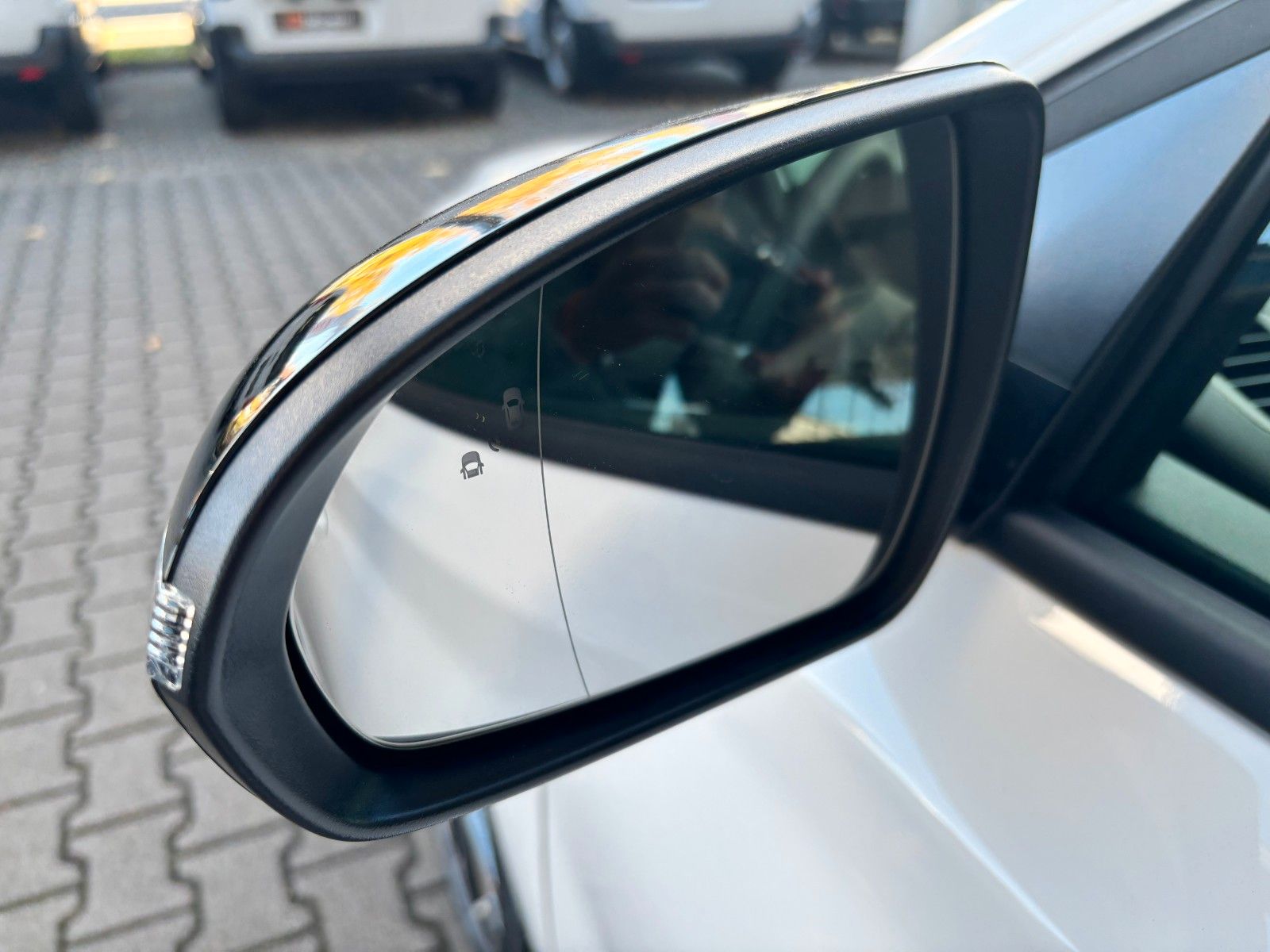 Fahrzeugabbildung Hyundai i30 Advantage Plus-Paket Toterwinkel/Navi!