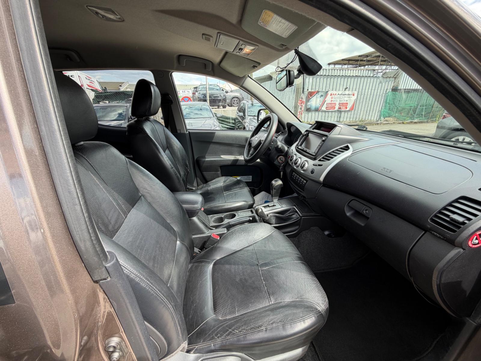 Mitsubishi L200 Intense Doppelkabine 4WD Camping