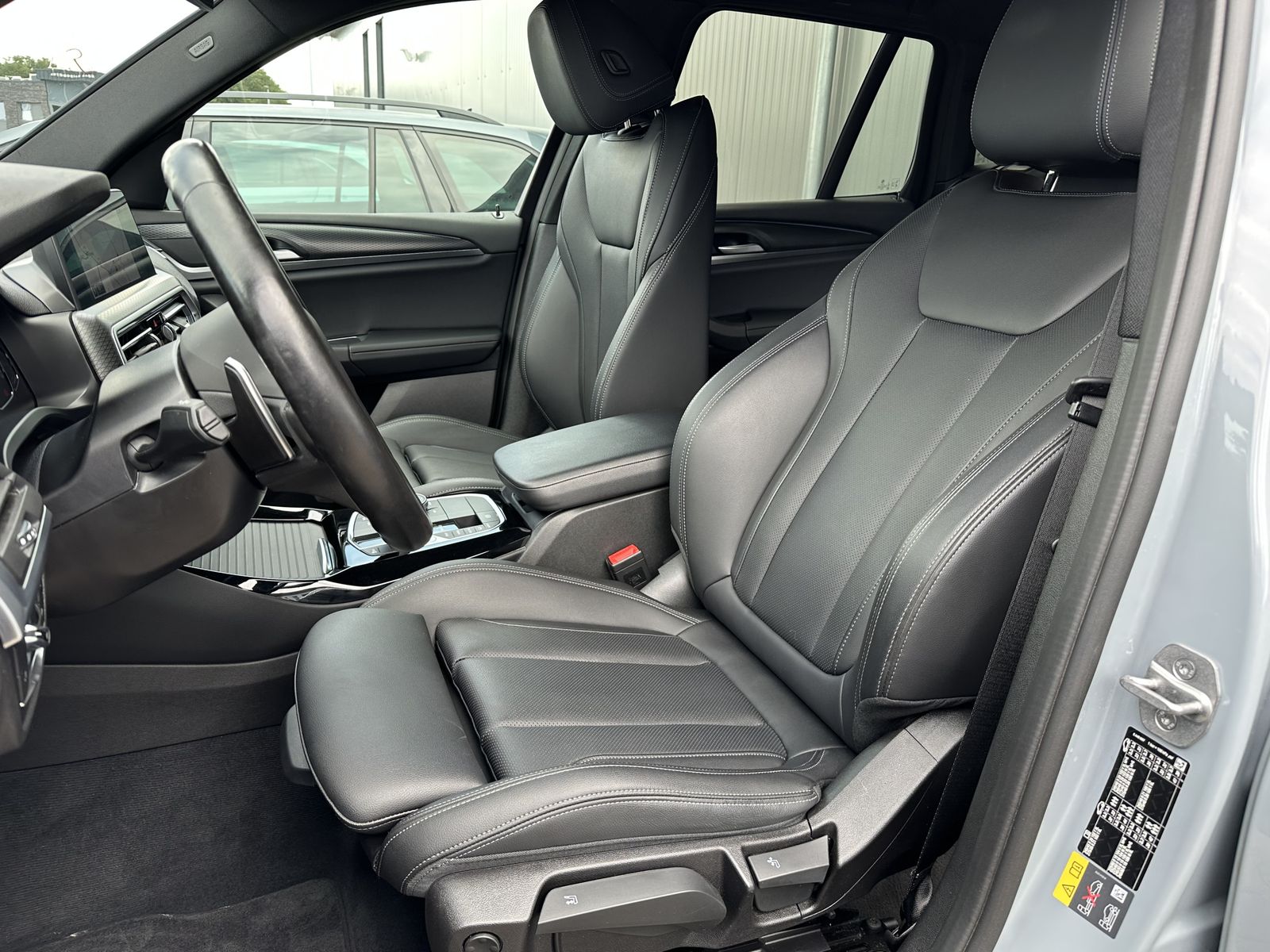 Fahrzeugabbildung BMW X3 xDrive30e M-Sport NAV+LED+AHK+KAMERA+19ZO+1HD