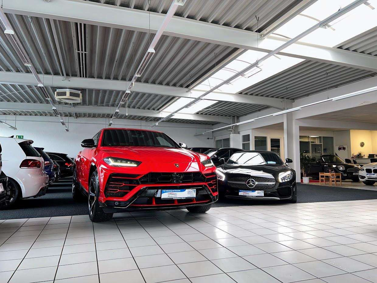 showroom-image-top
