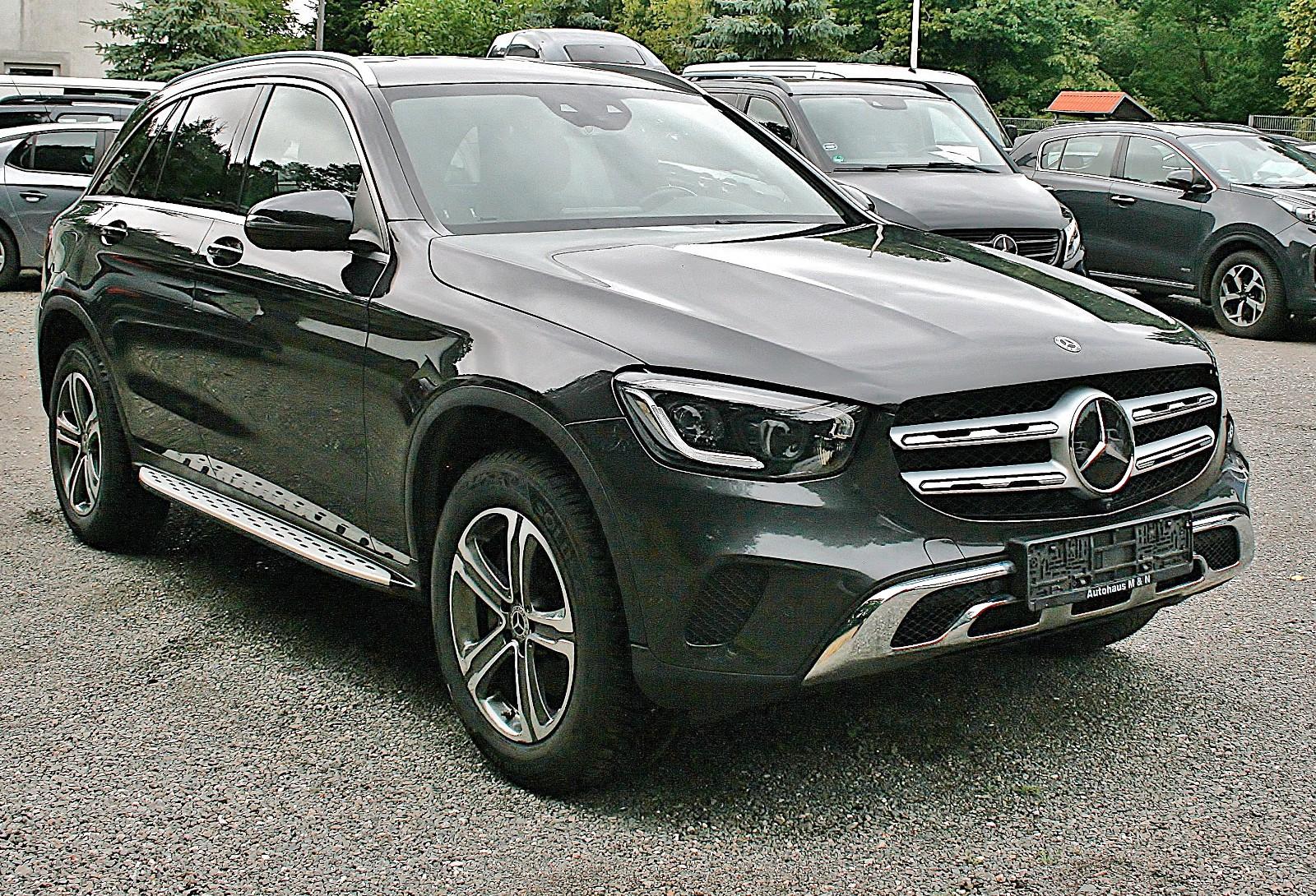 Mercedes-Benz GLC 220 d 4Matic+Virtual+AHK+LED+360°+ACC+SH+Nav
