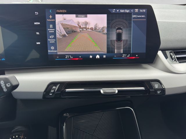 Fahrzeugabbildung BMW 218i Active Tourer Automatik+LED+Navi+Kamera+AHK