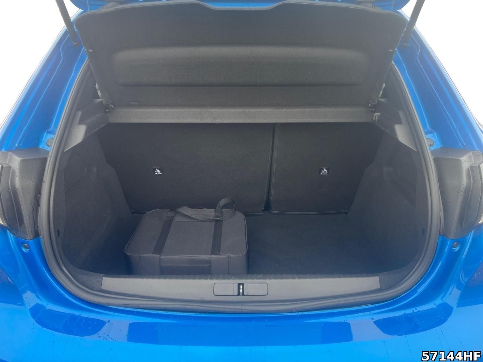 Fahrzeugabbildung Peugeot e-208 GT
