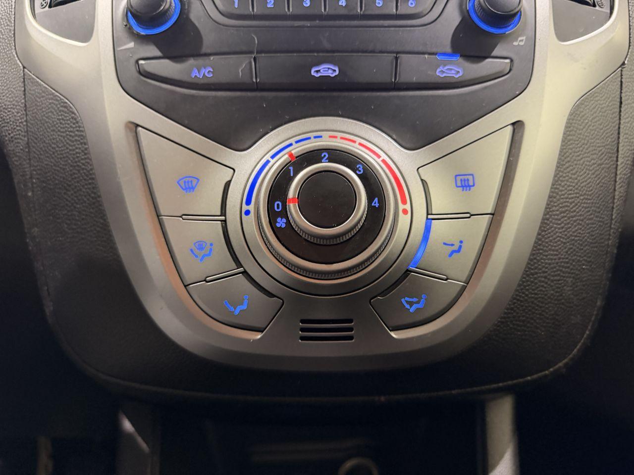 Hyundai ix20 2011 — photo 10