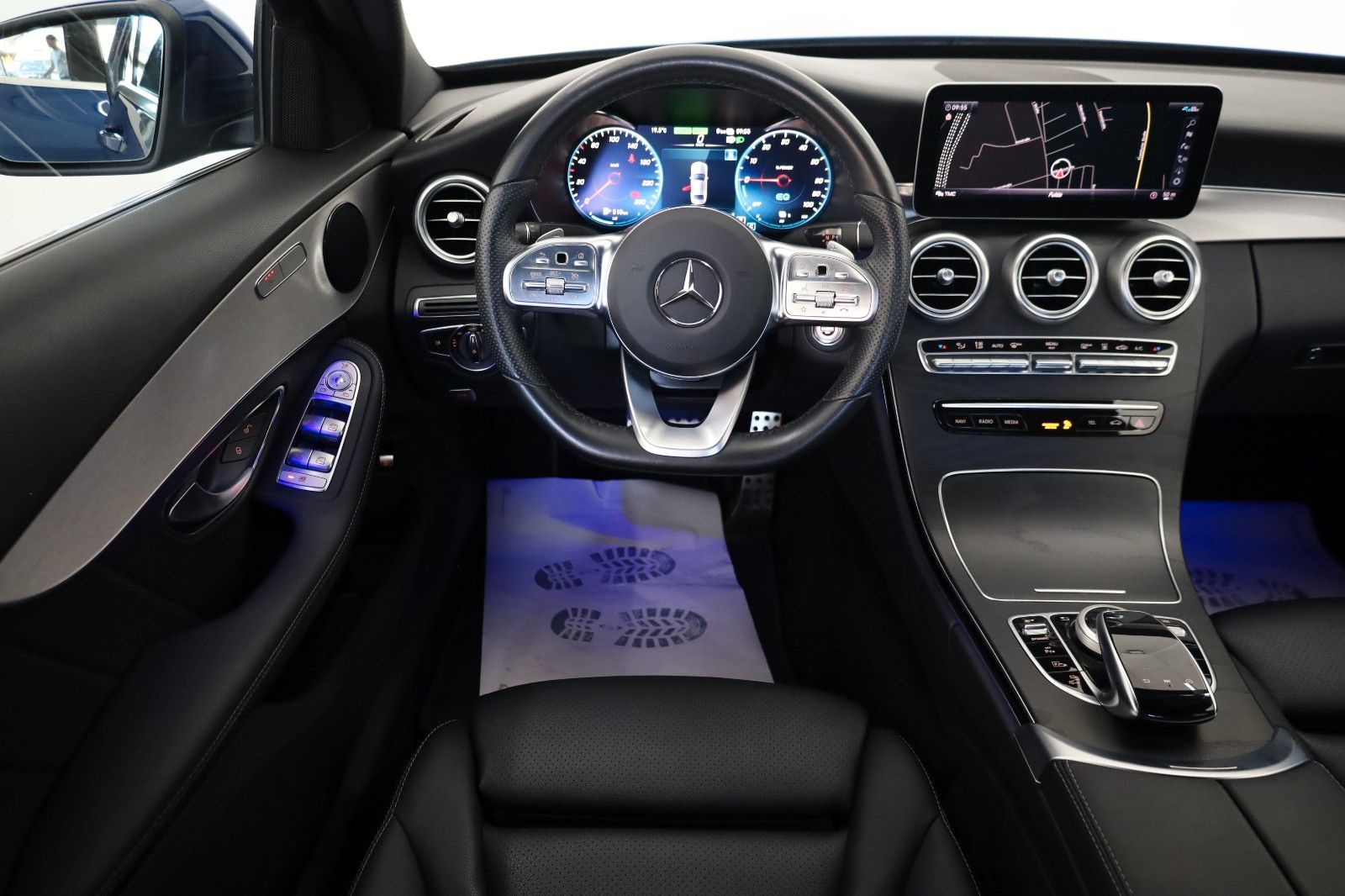 Fahrzeugabbildung Mercedes-Benz C 300 de Lim., AMG line,Leder,Navi,LED,SH,Kamera
