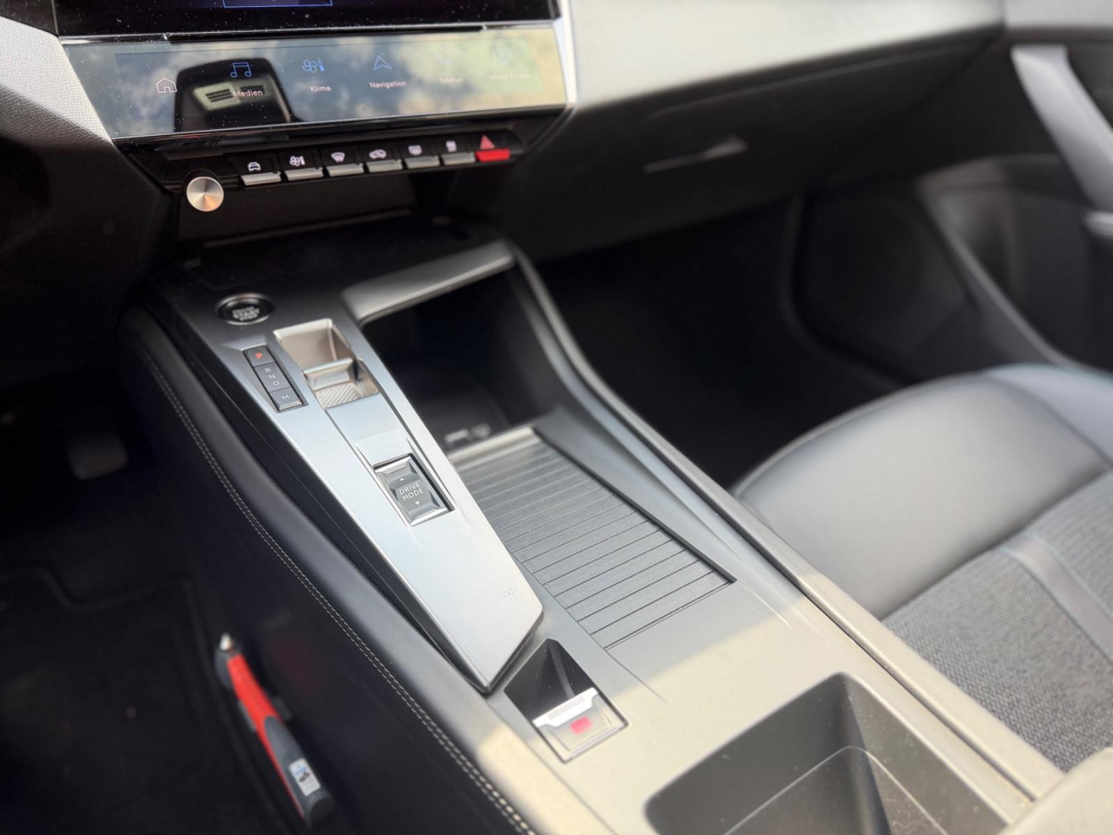 Peugeot 308 Allure Pack R.Kamera/Spur/Navi/Apple-Carplay