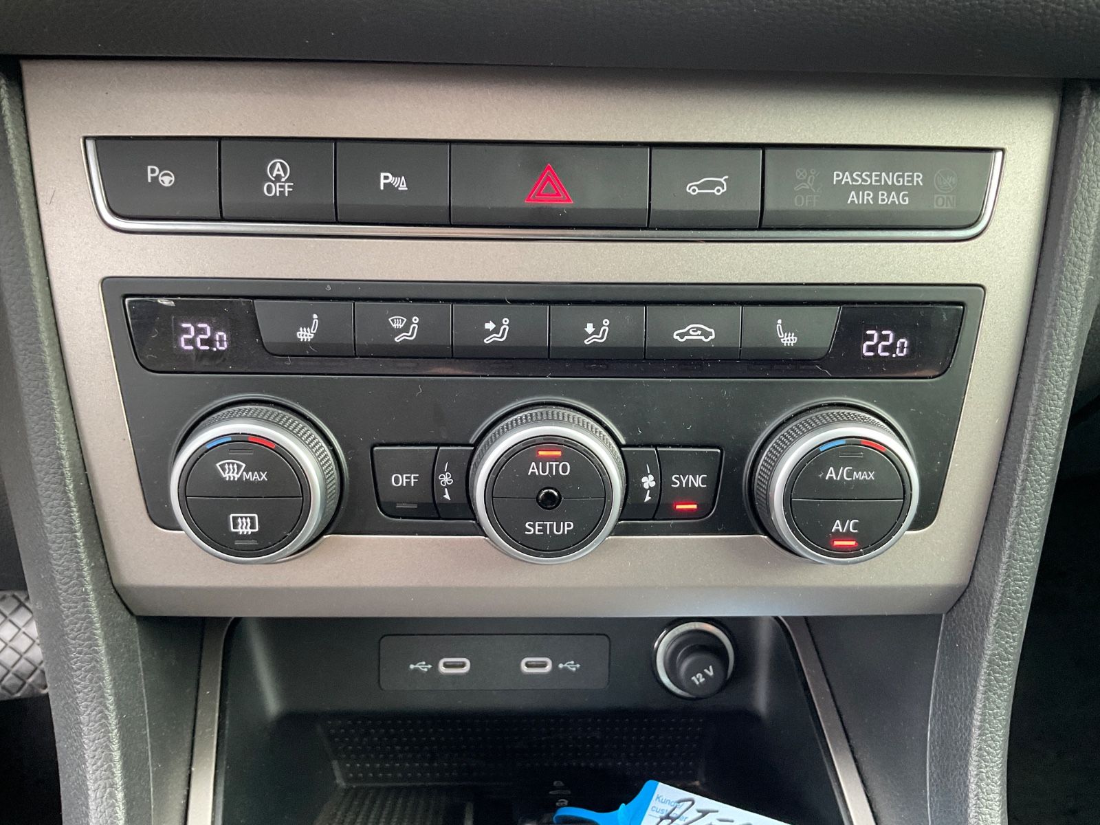 Fahrzeugabbildung SEAT Ateca 1.5 TSI Xperience DSG,Kamera,Navi,LED