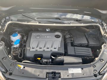 Volkswagen Touran - 12