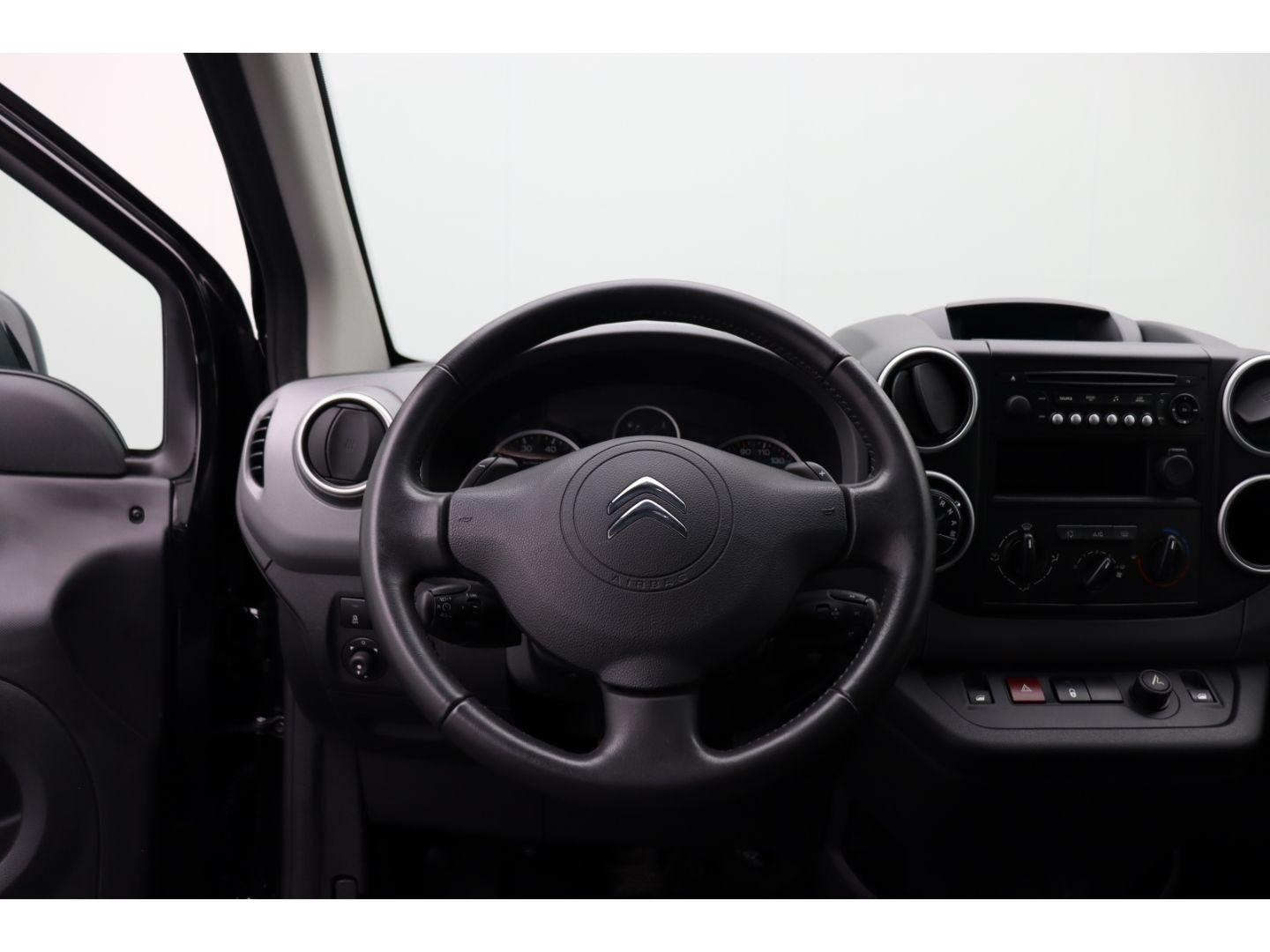 Fahrzeugabbildung Citroën Berlingo 1.6 Kombi Selection AHK abnehmbar