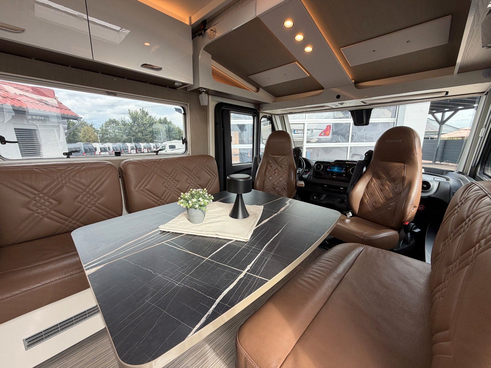 Fahrzeugabbildung Bürstner Elegance I 920 G