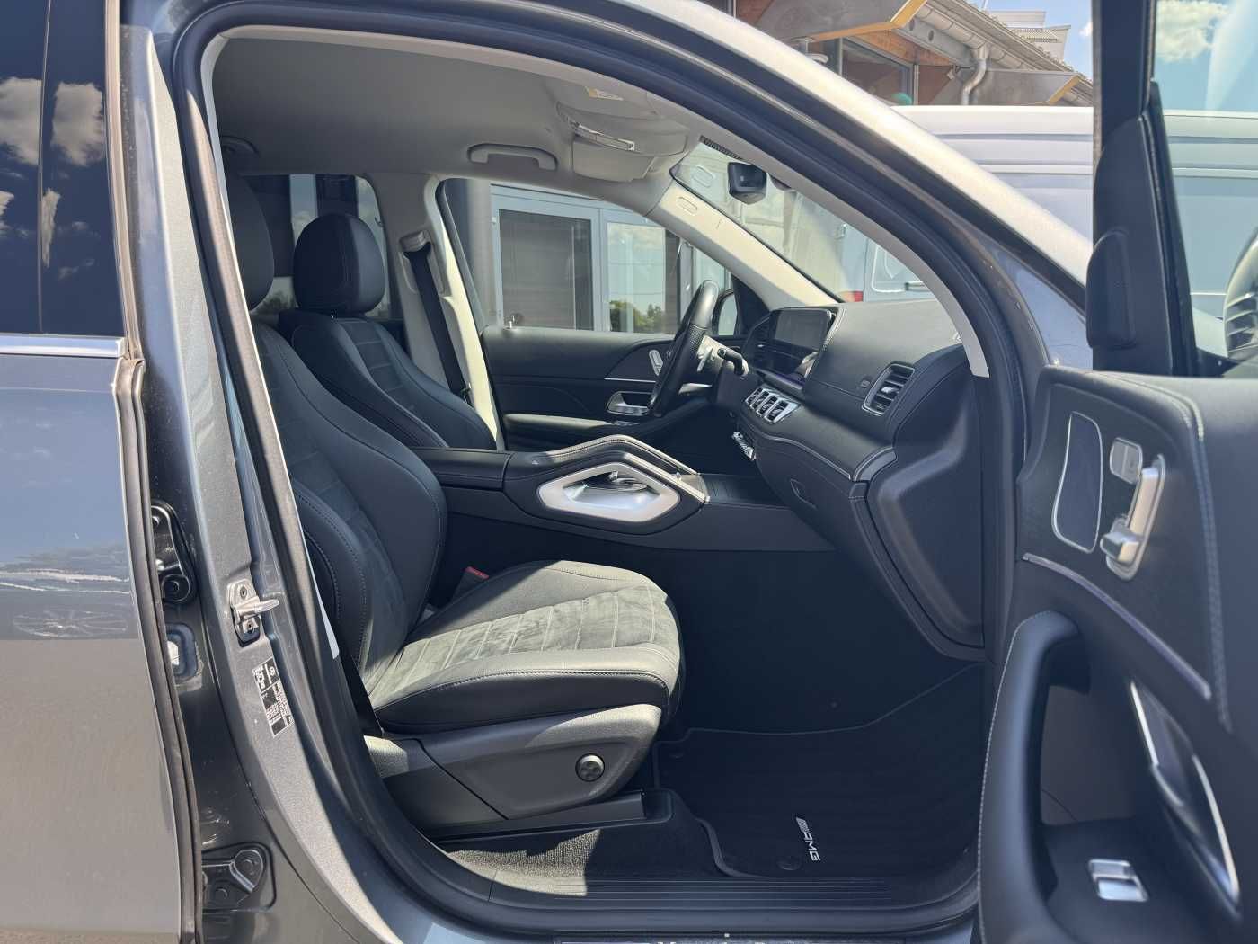 Fahrzeugabbildung Mercedes-Benz GLE 350de 4M AMG+AHK+DistrPlus+HUD+360