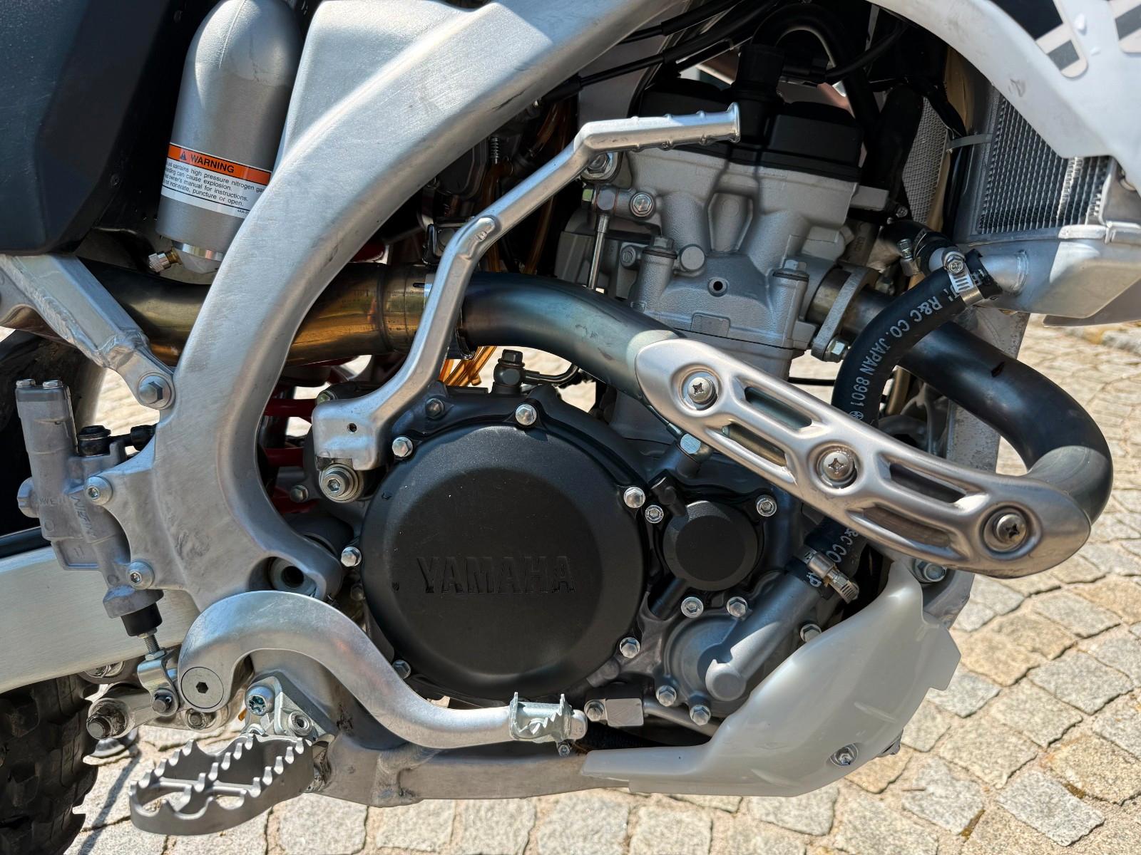 Yamaha  2009 — interior