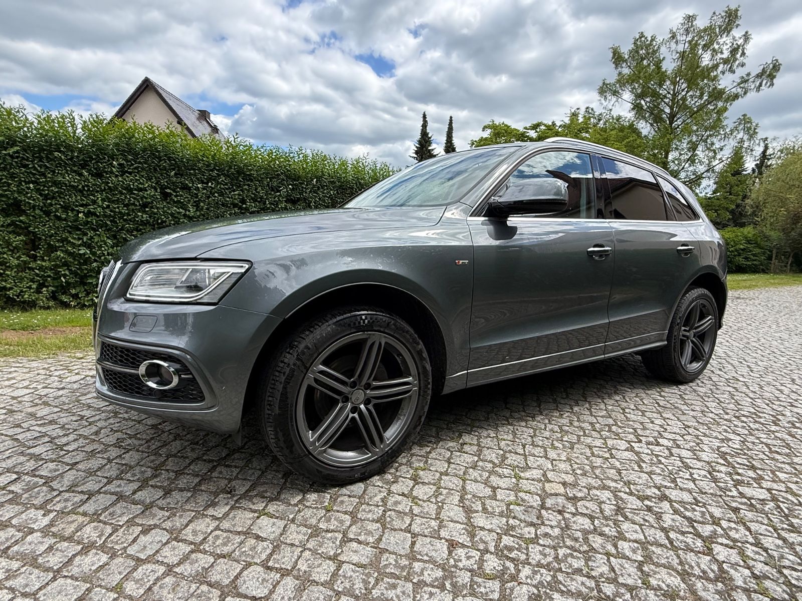AUDI Q5 2.0 TFSI 132kW quattro -