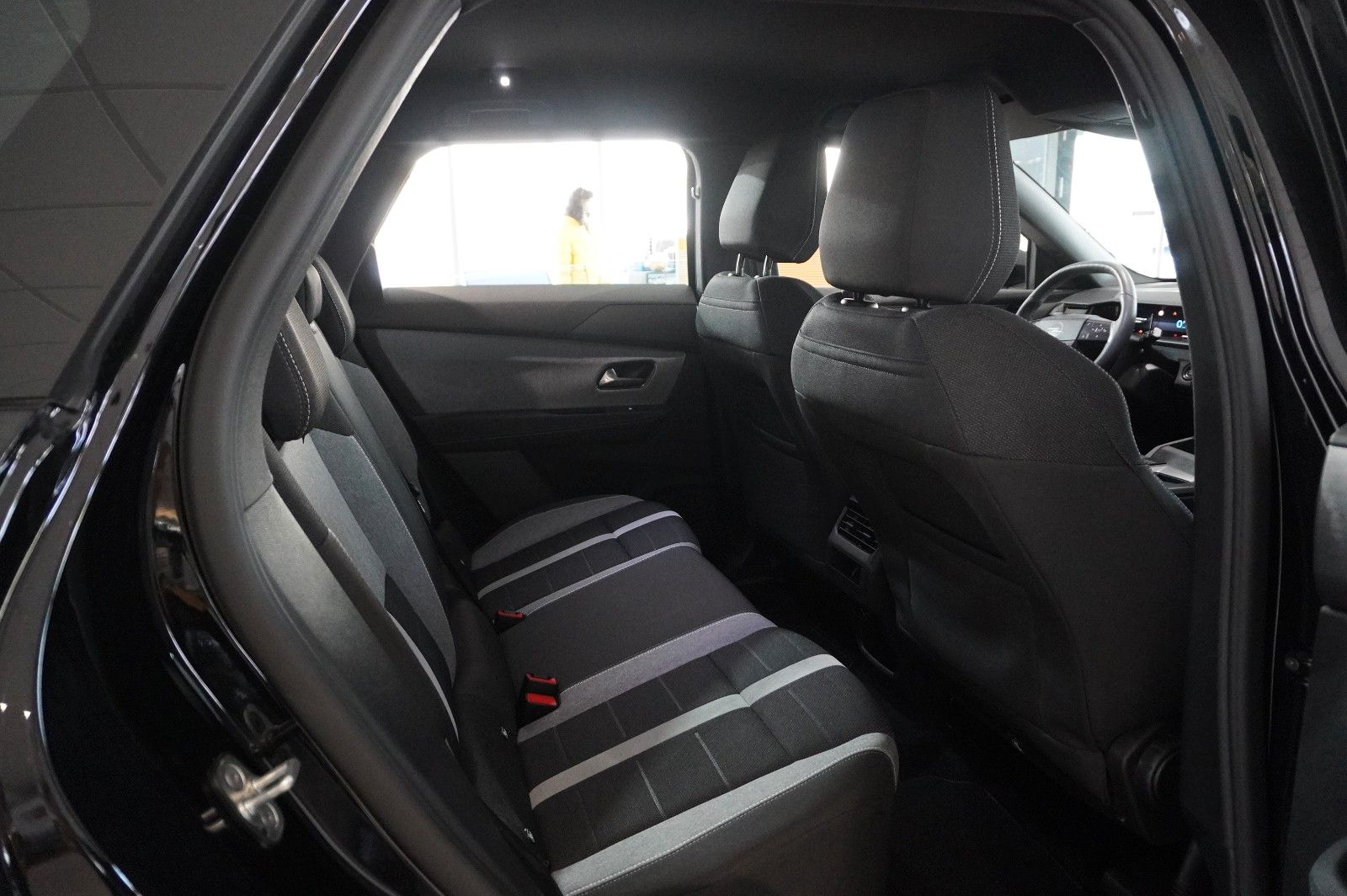 Fahrzeugabbildung Opel Grandland 1.2 48V HYBRID NAVI/LED/KAMERA/DAB+