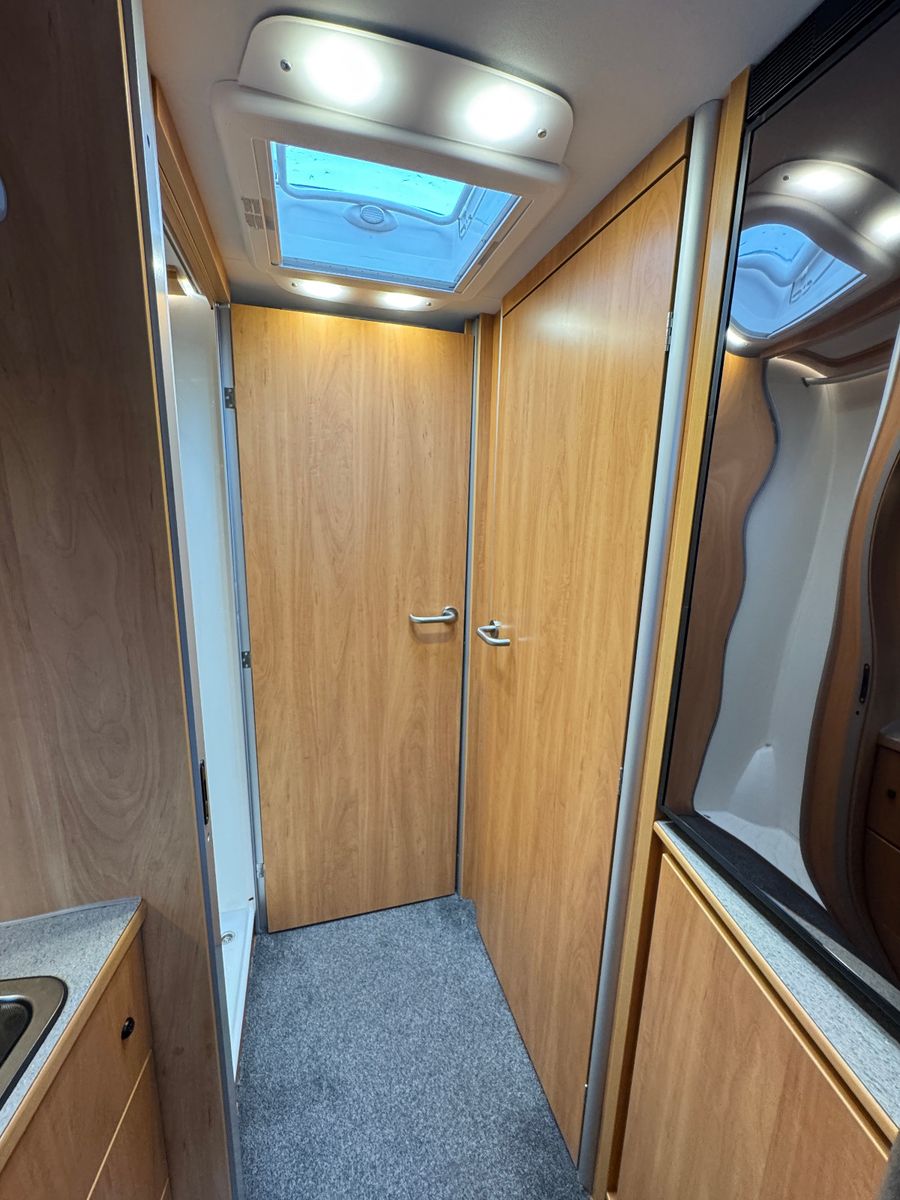 Fahrzeugabbildung Pössl Roadstar 640 DK DACHKLIMA AHK NAVI KAMERA LED 1H