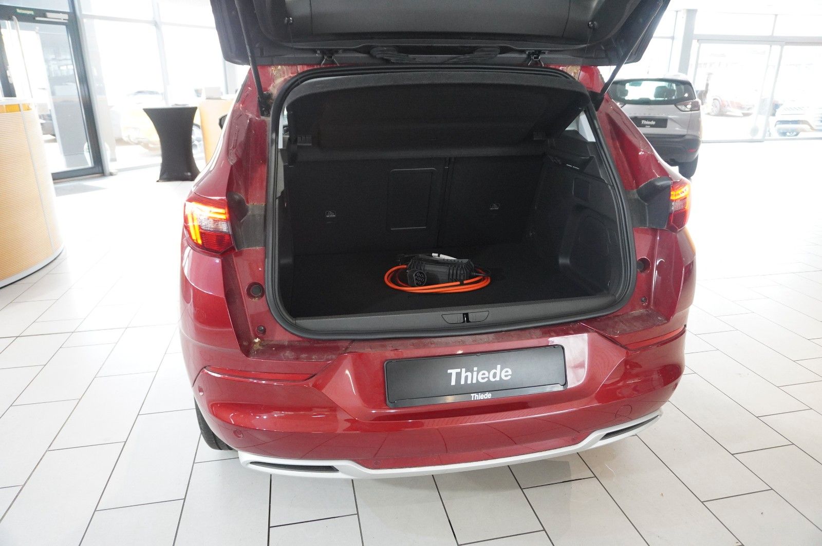 Fahrzeugabbildung Opel Grandland (X) 1.6T EDITION HYBRID NAVI/LED/VIRT.