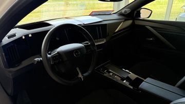 Fotografie des Opel Astra Sports Tourer 1.2 Turbo Hybrid 48 V GS (L)
