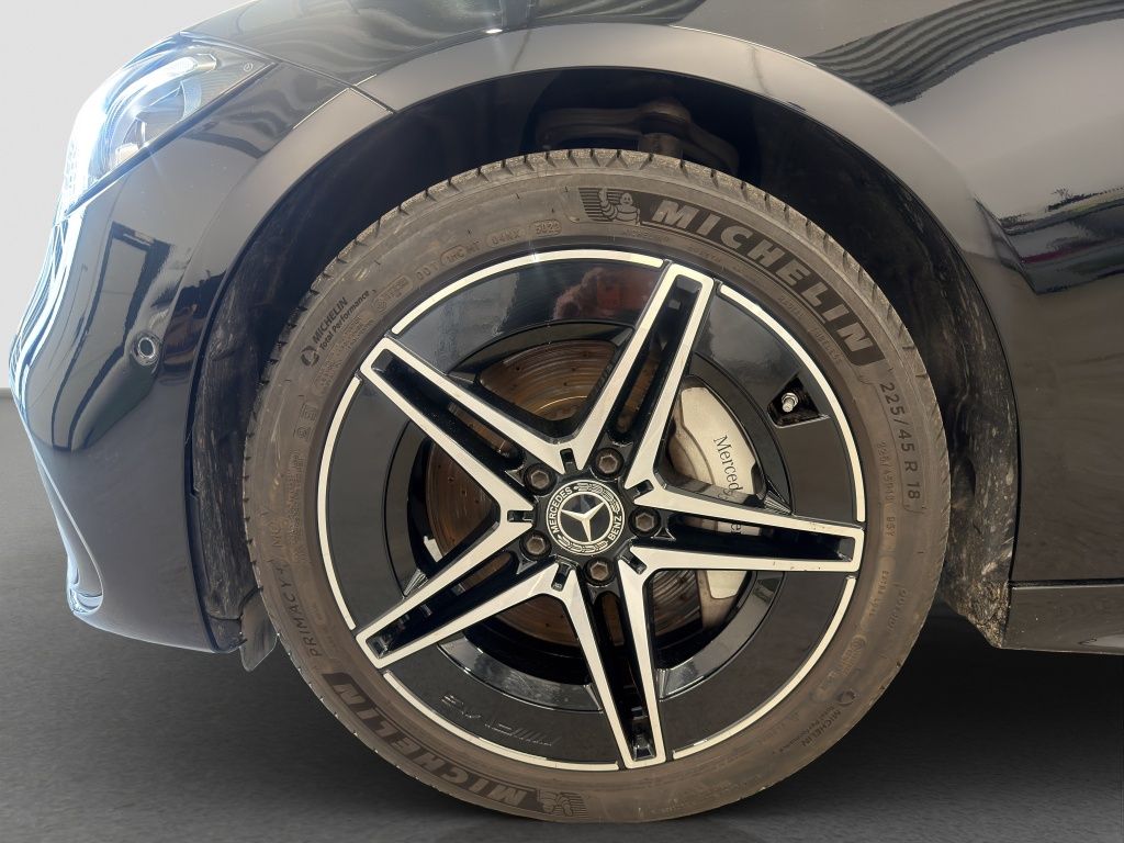 Fahrzeugabbildung Mercedes-Benz C 300 e T-Modell AMG Line*Night Paket*el.Heckkl.