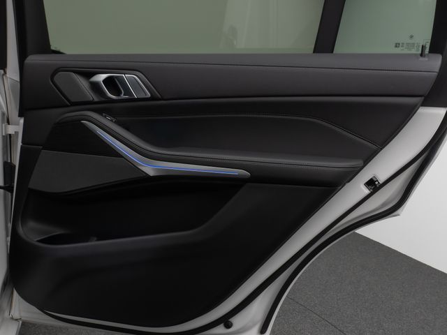 Foto Nummer 34: BMW X7