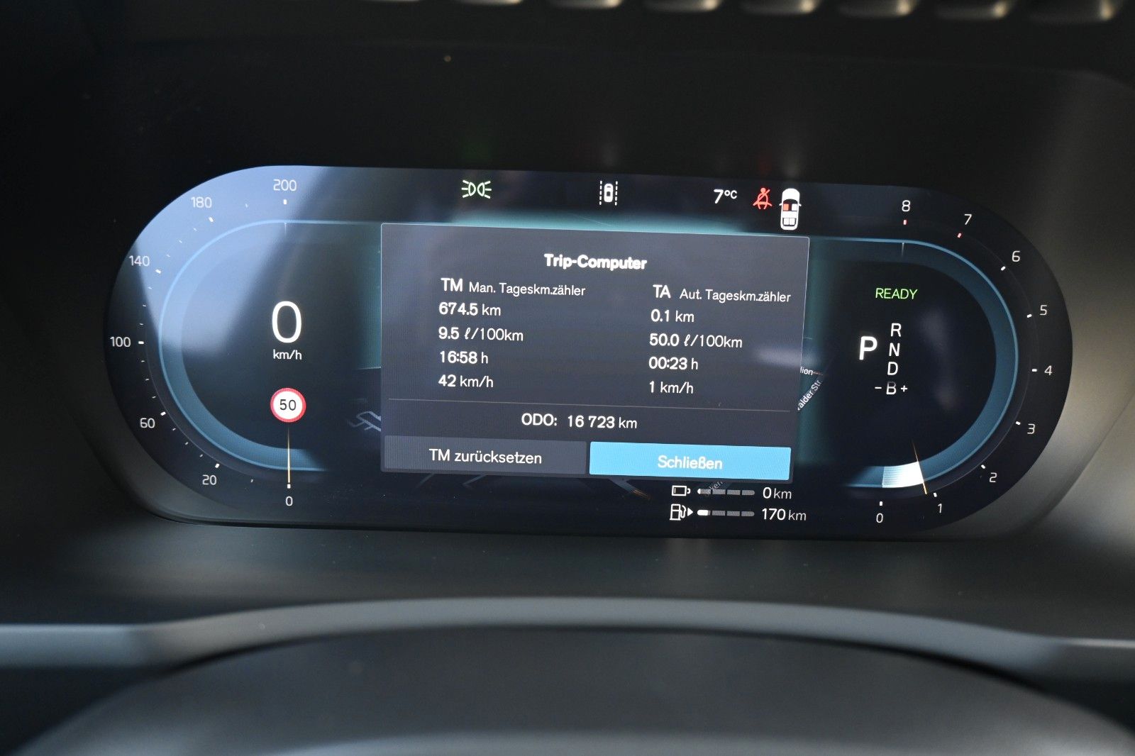 Fahrzeugabbildung Volvo XC90 T8 AWD Plus Bright*FSHZG*PANO*360°*ACC