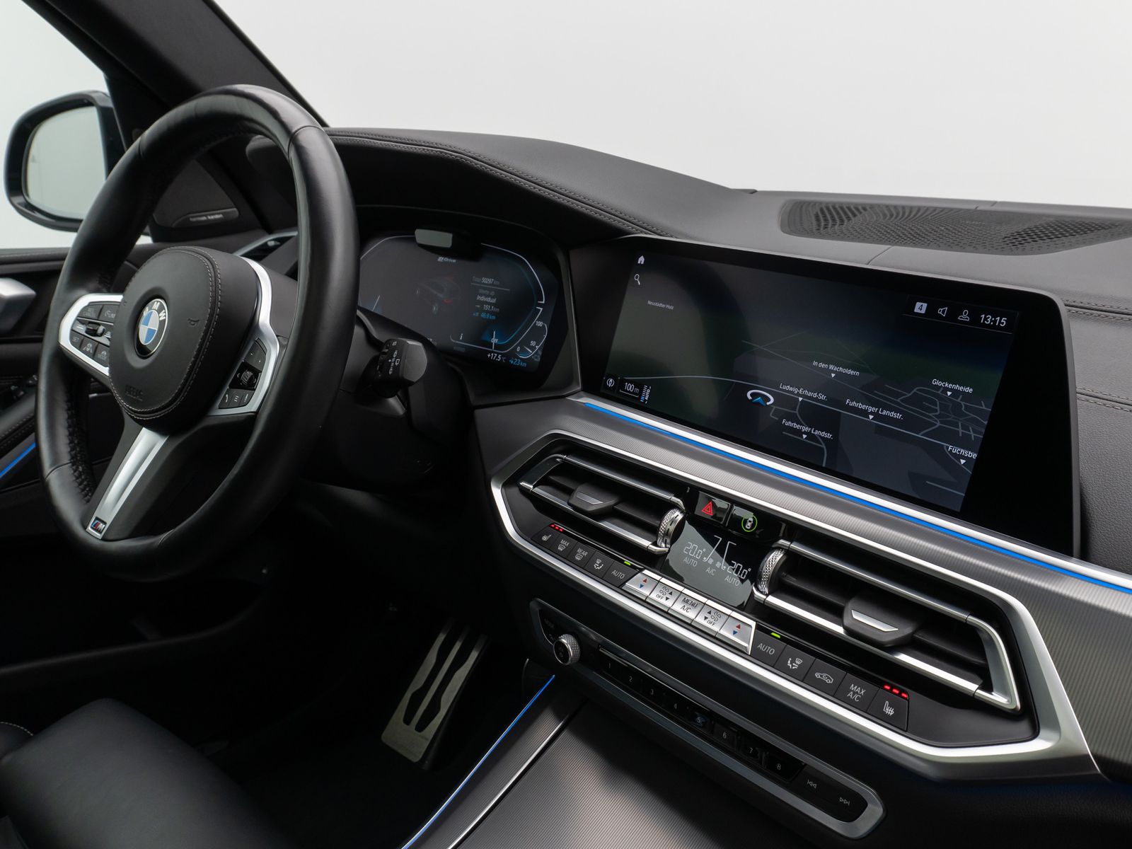 Fahrzeugabbildung BMW X5 xD45e M Sport Panorama 360°HUD DAB H/K 22Zoll