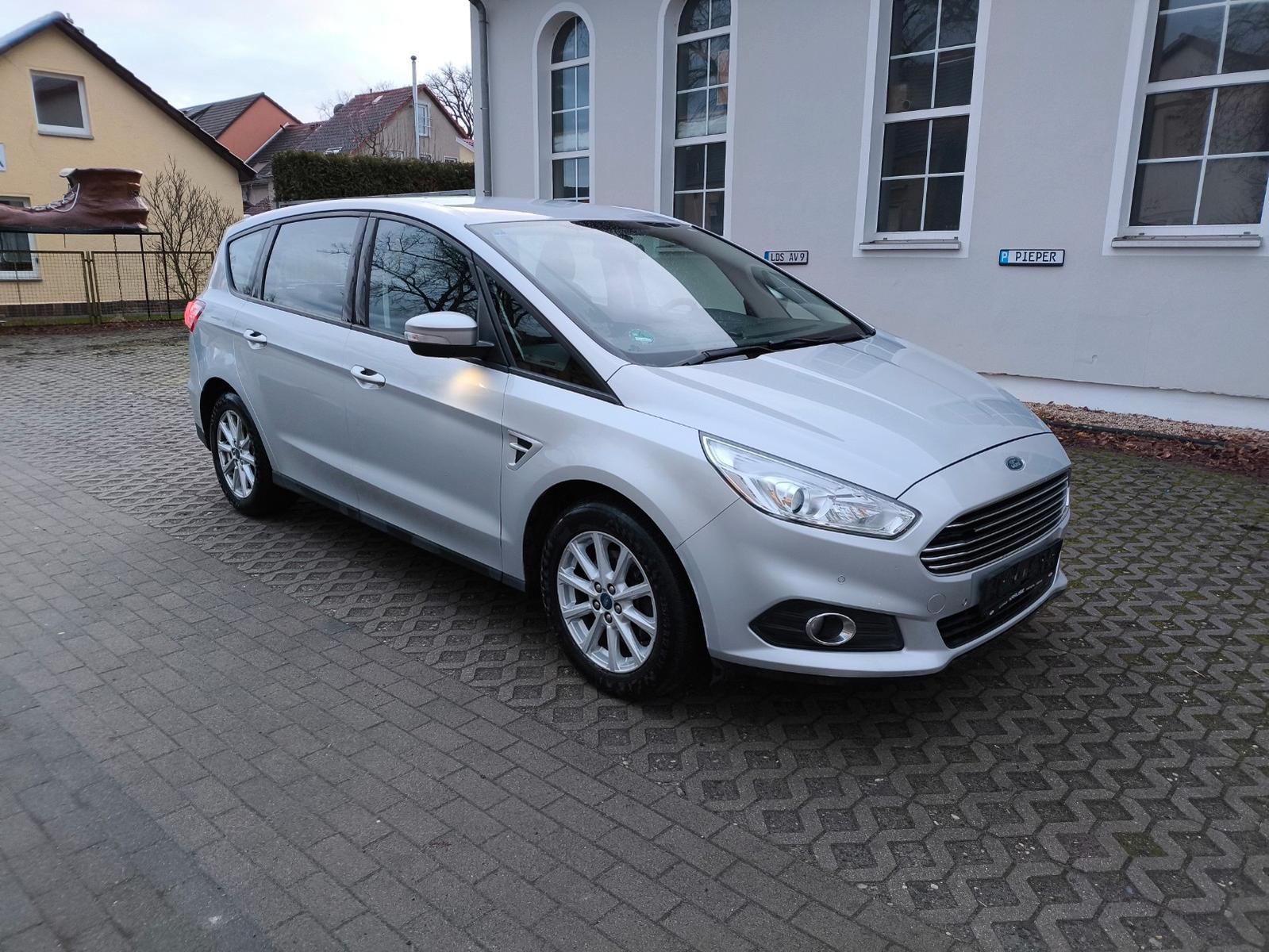 Ford S-Max 2,0 TDCi Titanium + AHK + Alu 0311275