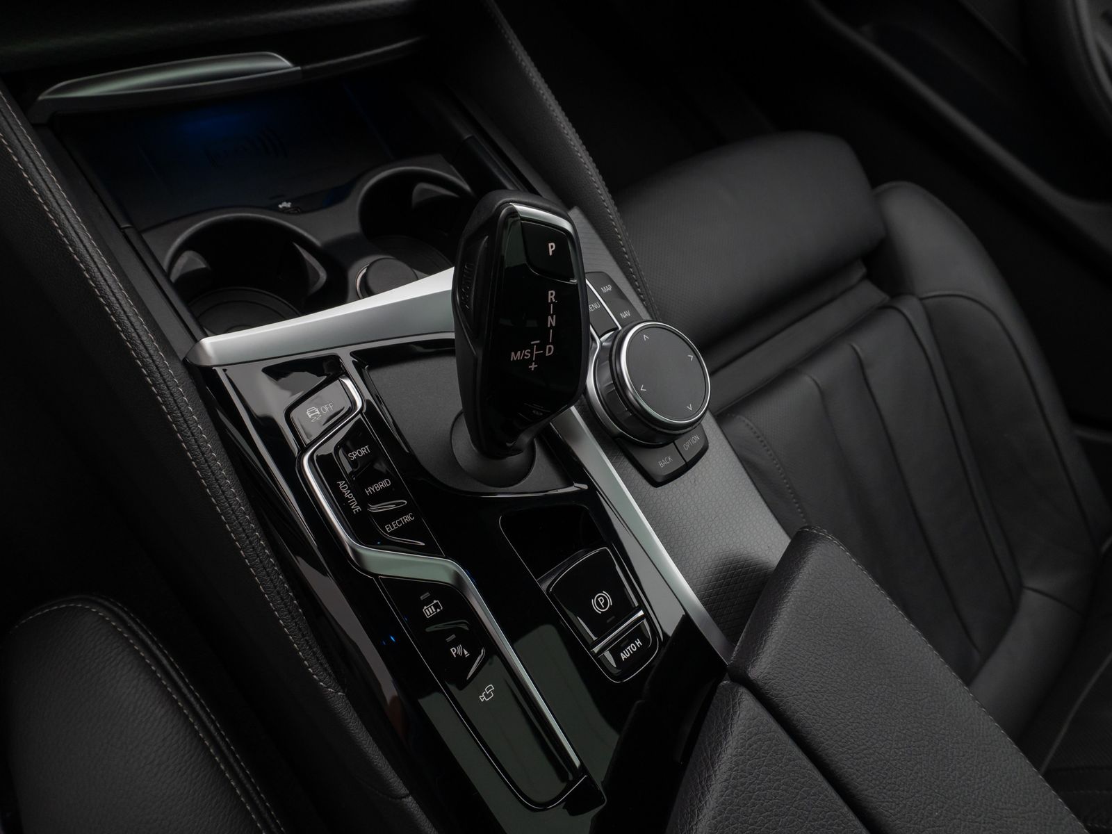 Fahrzeugabbildung BMW 530e xD M Sport Panorama Laser 360°HUD DAB H/K