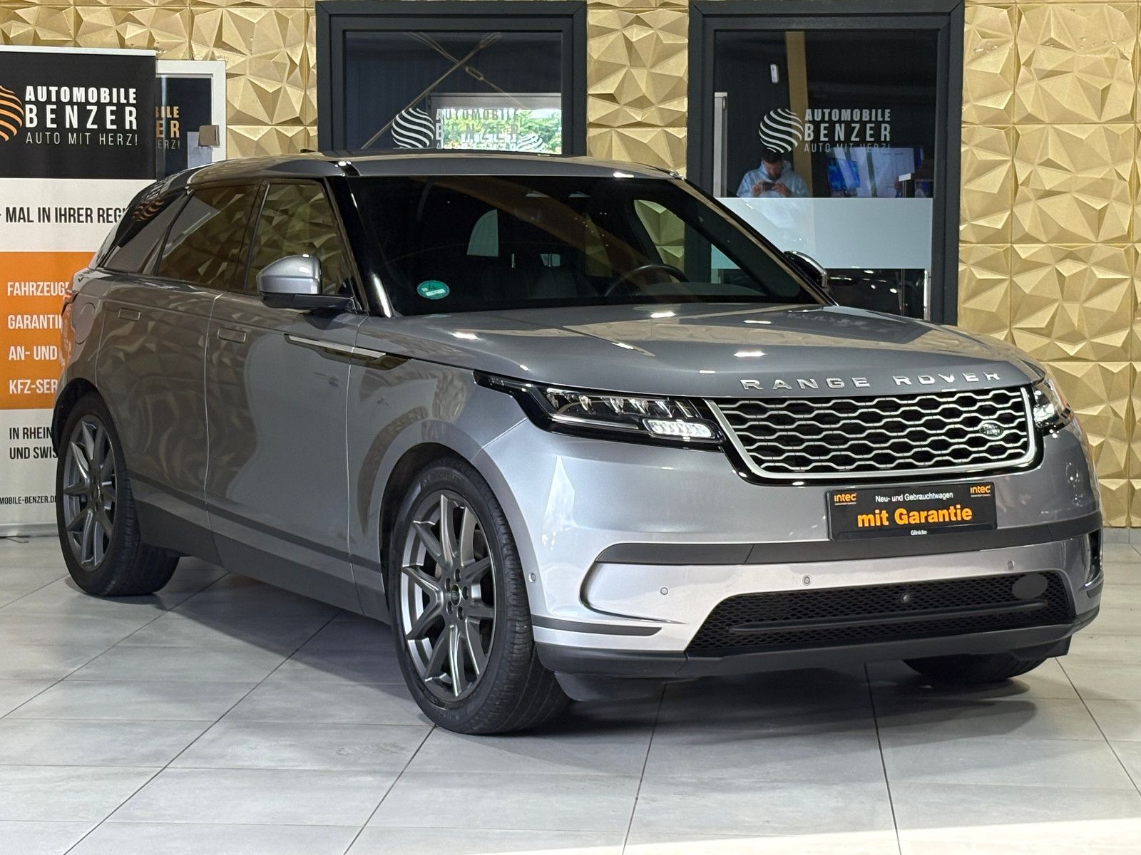 Fahrzeugabbildung Land Rover Range Rover Velar/360*KAM/LED/APPLE/LEDER/