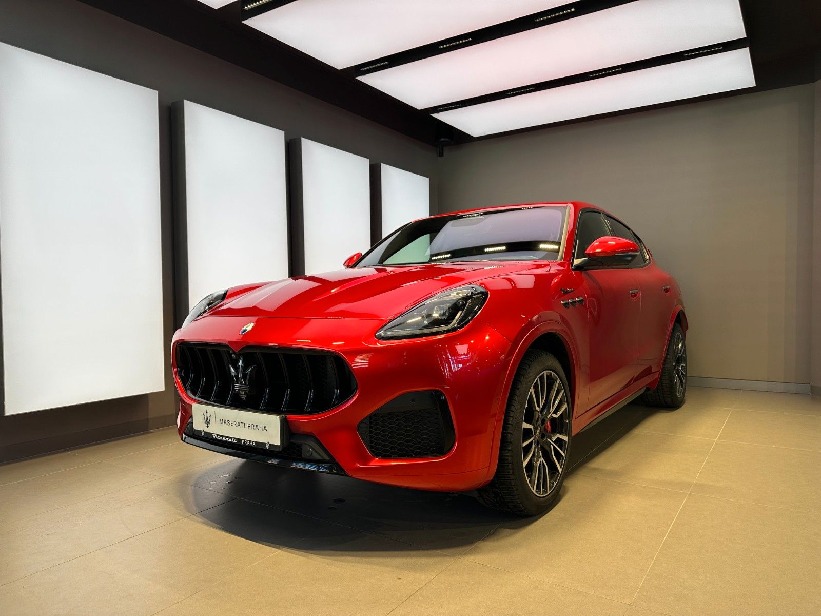 MASERATI Grecale