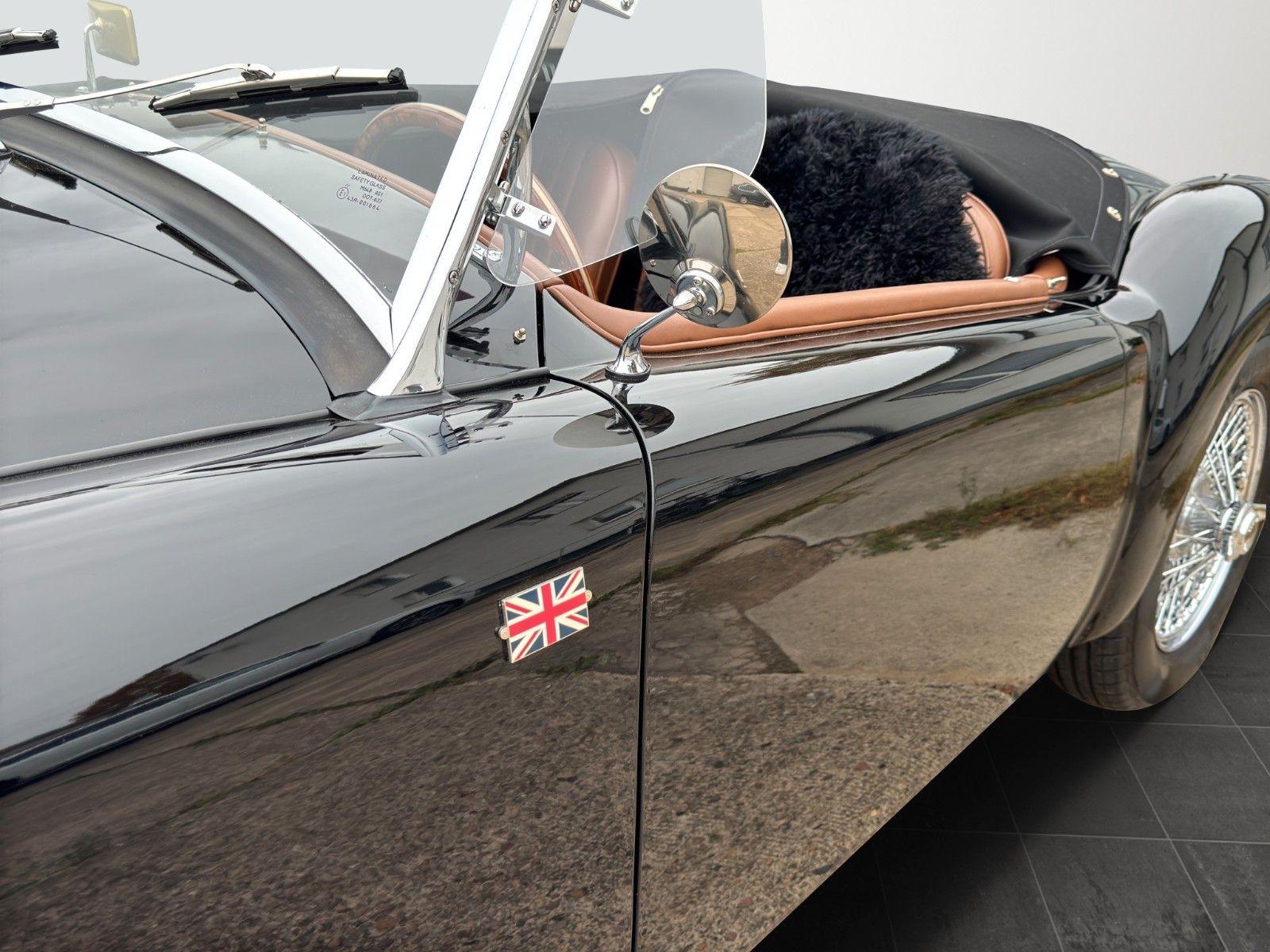 Fahrzeugabbildung MG MGA 1600 ROADSTER FRAME OFF COGNAC LEDER