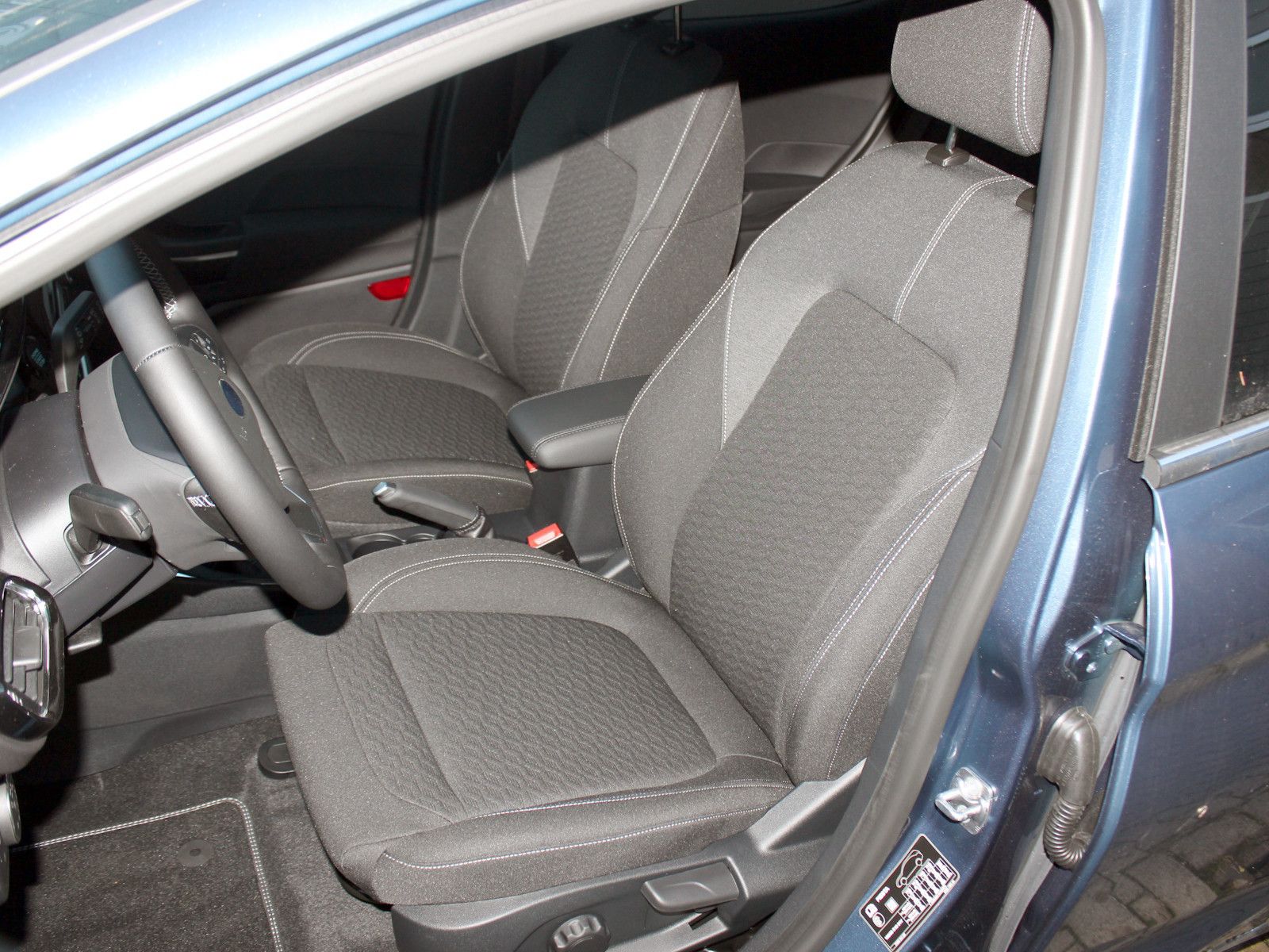 Fahrzeugabbildung Ford Fiesta Titanium