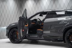 Urus 4.0 V8 SE GREY/BLACK ORANGE PANO B&amp;O