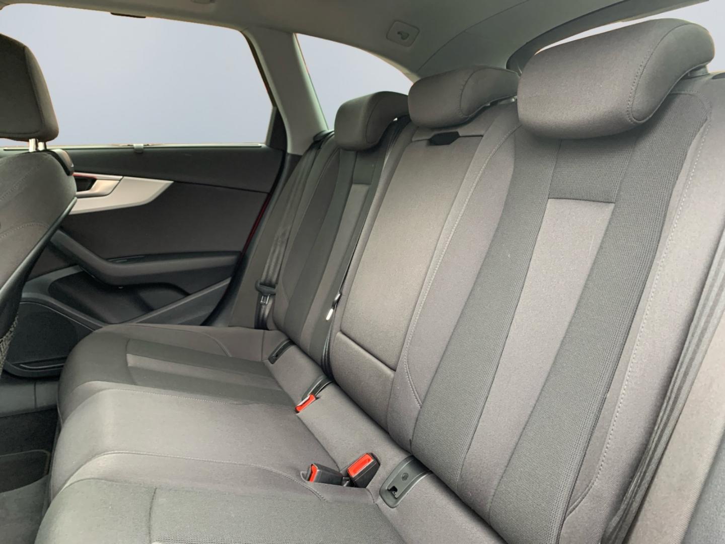 Audi A4 Avant 35 TDI S-tro S line *Matrix*el. Sitz*AH