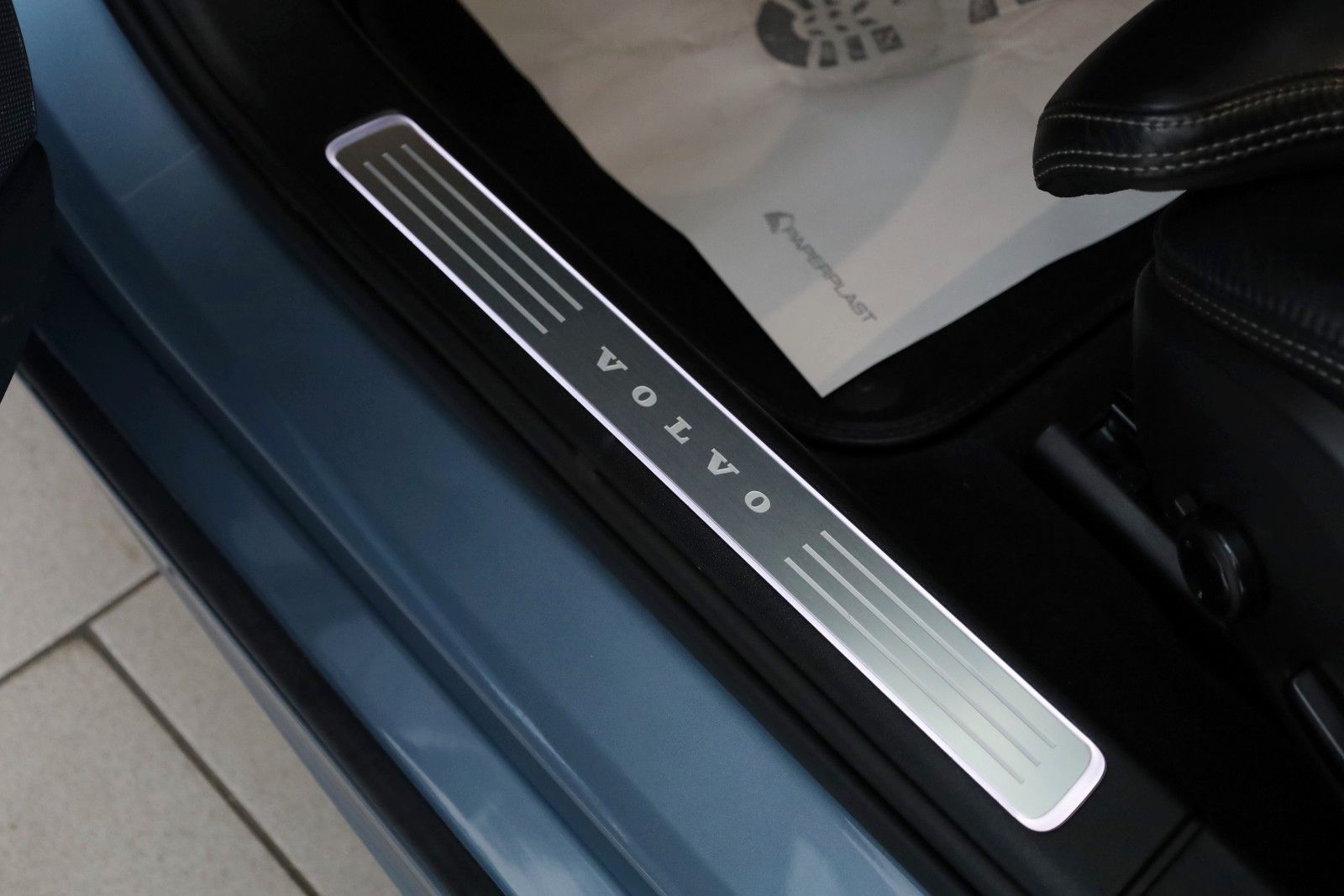 Fahrzeugabbildung Volvo V90 Kombi Inscription AWD Leder,Navi,LED,ACC,AHK