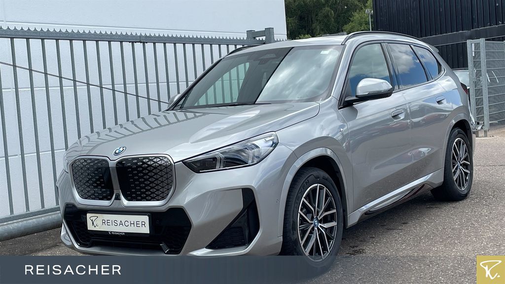 BMW iX1 xDrive30 Laden AC Ladekabel Sportpaket  