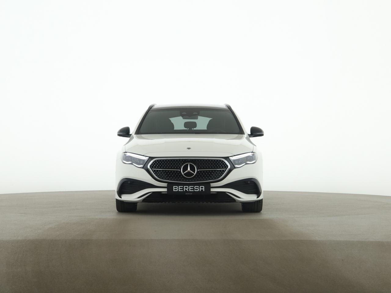 Mercedes-Benz E 220 d T AMG Digital Light Night Burmester MBUX