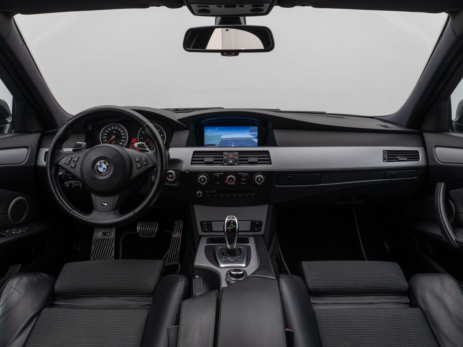 Fahrzeugabbildung BMW 530i Edition M Sport HUD SoftCl Xenon Komfort