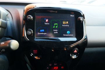 Fahrzeugabbildung Peugeot 108 Allure aus 1. Hand, erst 8Tkm!