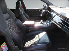 AUDI Q8 50 TDI quattro S-LINE competition plus Matrix AUDI Q8 50 TDI quattro S-LINE competition plus Matrix