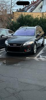 Ford Das Auto ist in ausgezeichnetem Zustand - Ford Mondeo aus 2009: Kombi