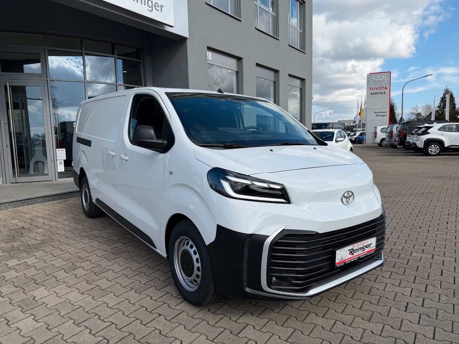 Toyota Proace L2 Select 4-türig 2.2l Diesel Automatik