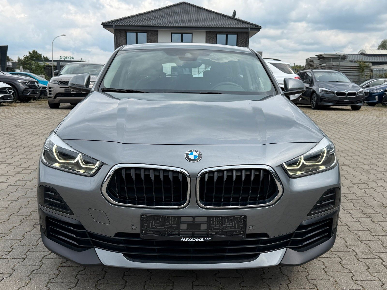 BMW X2 16d sDrive 1.5 Ltr. *Neue service imagem 2